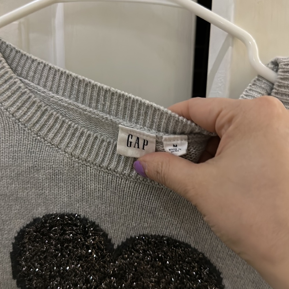 Gap - Picture 2 of 2